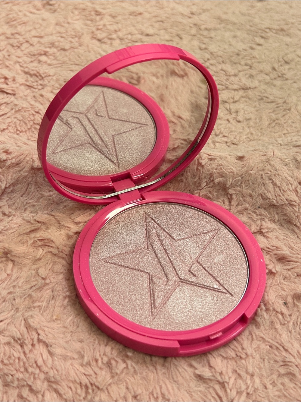 Jeffree Star Skin Frost Princess Cut Highlighter Compact